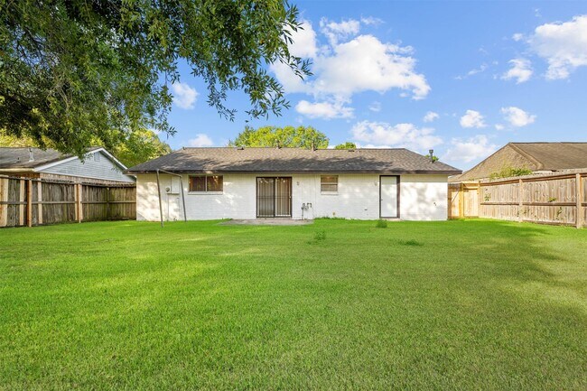 Building Photo - 12203 Ryewater Dr