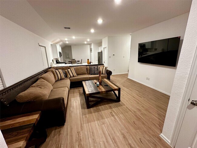 Building Photo - 2023 Foxtail Crk Ct