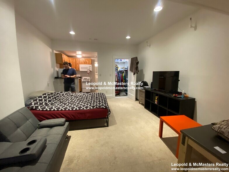 Building Photo - 380 Commonwealth Ave