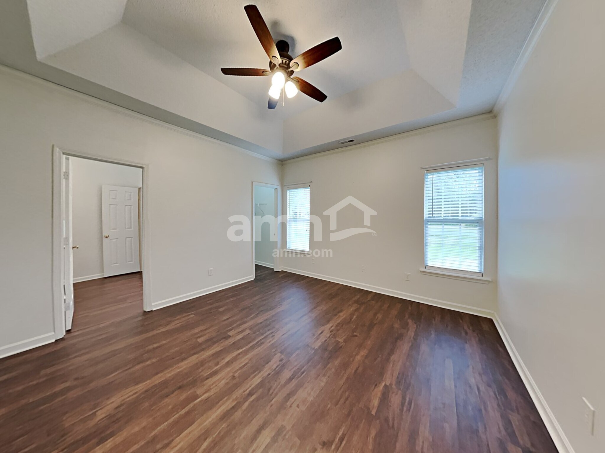 Building Photo - 19504 Tryon St