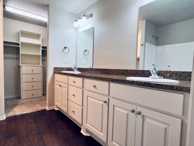 Building Photo - PRE-LEASING! 3/2/2 Located in Lubbock-Cooper ISD