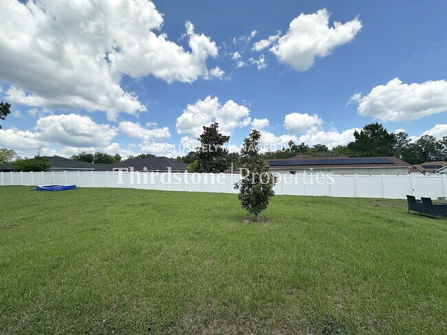 Building Photo - 37 Wood Amber Ln