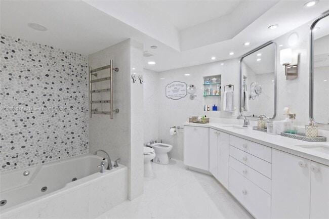 Building Photo - 3598 Yacht Club Dr