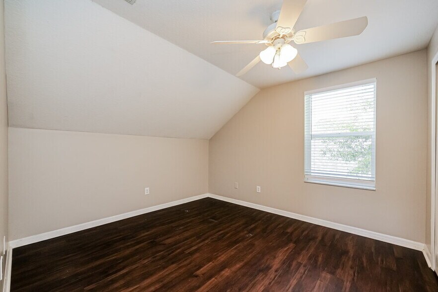 Building Photo - 6009 Kiteridge Dr