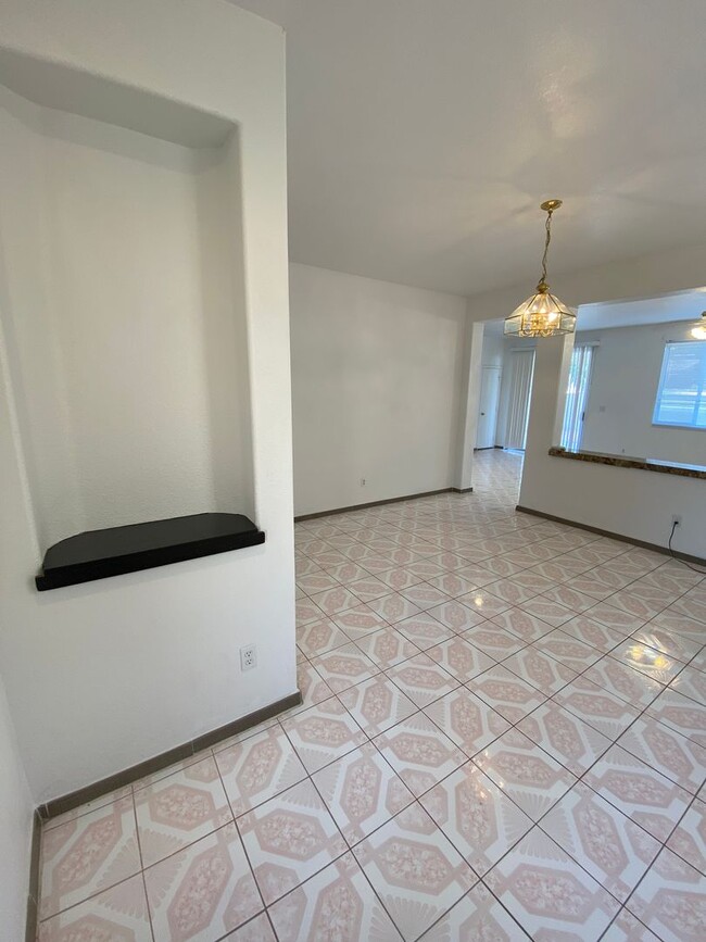 Building Photo - AMERICANA Property Mgmt - Freshly remodeled 4 beds-2 story house in the East