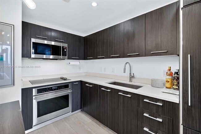 Building Photo - 45 SW 9th St