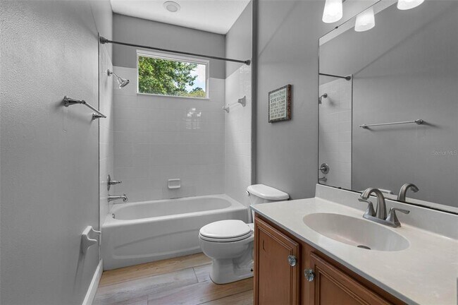 Building Photo - 16750 Ivy Lake Dr