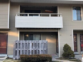 Building Photo - Available Now! 2 bedroom 2 bathroom condo in the heart of O'Fallon MO
