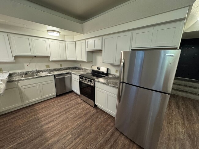 Interior Photo - 260