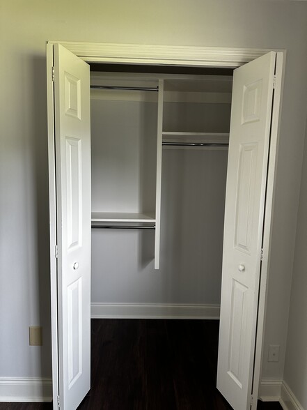 2nd Bedroom closet - 6462 Sweet Gum Trl