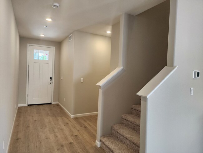 Building Photo - Brand New Townhome for Rent in Minden, NV