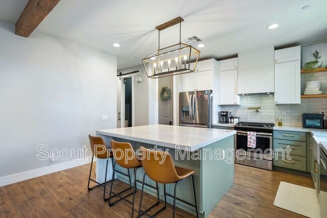 Building Photo - 38496 Windingwalk Dr
