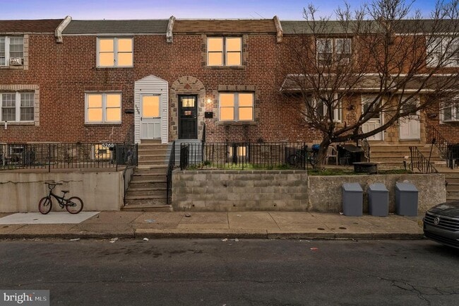 Building Photo - 5270 Burton St