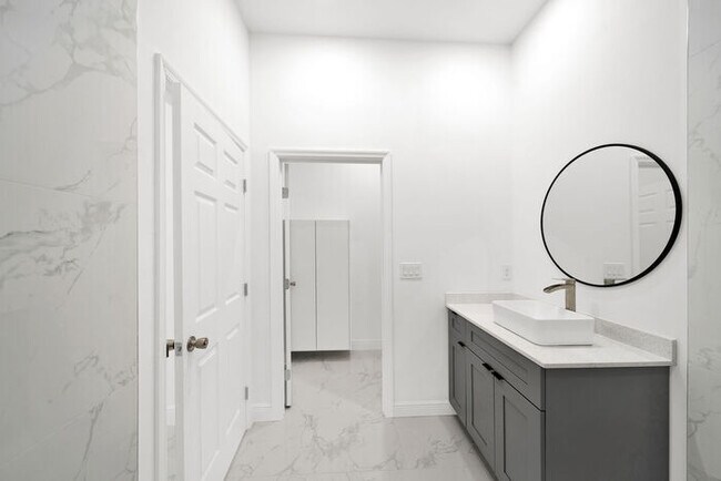 Building Photo - 4766 Nelson Dr