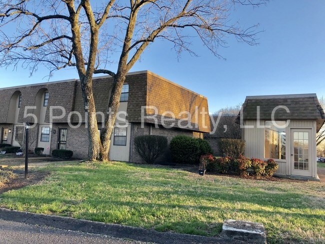 Building Photo - 420 Walton Ln