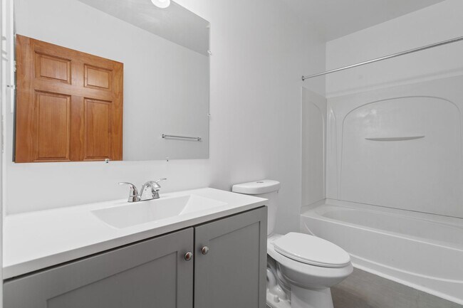 Building Photo - 2304 1/2 E Carson Street
