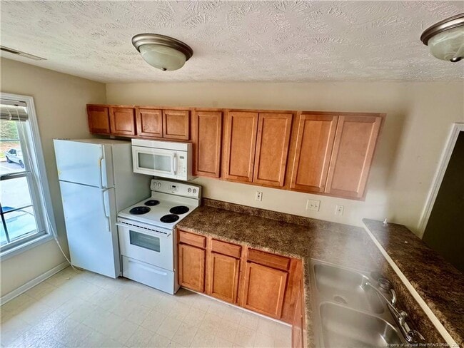 Building Photo - 3204 Sperry Branch Way
