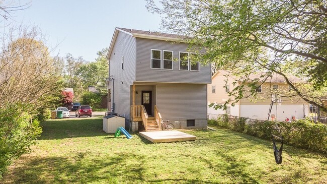 Building Photo - Nicely Appointed, 2019-Built Home Convenie...