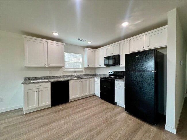 Building Photo - 6801 Toby St