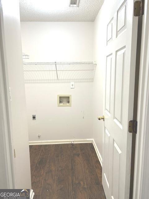 Building Photo - 305 Carriage Chase