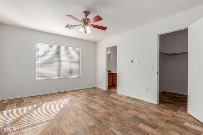 Building Photo - 10537 W Donald Dr