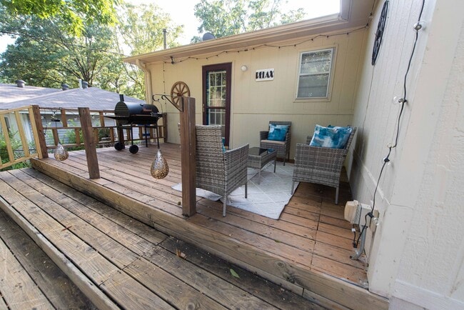 Building Photo - 9108 Peach Tree Ln