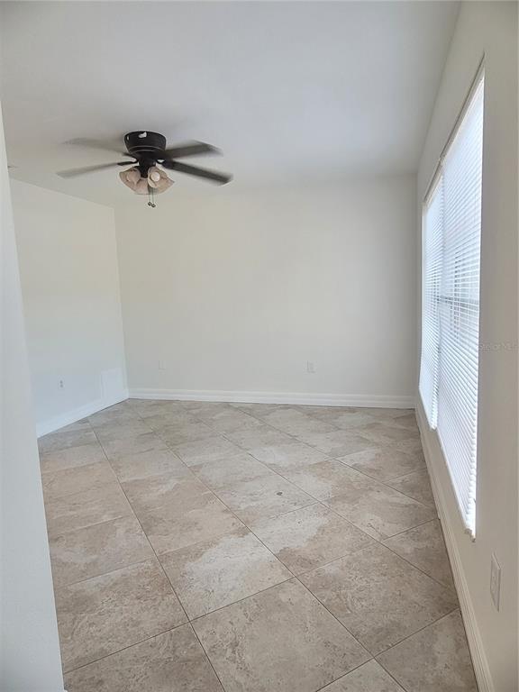 Building Photo - 3360 S Osprey Ave