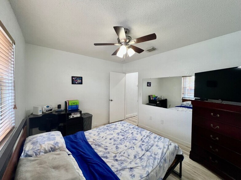 Building Photo - 14610 SW 171st Terrace