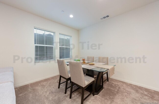 Building Photo - 506 Longmeadow St