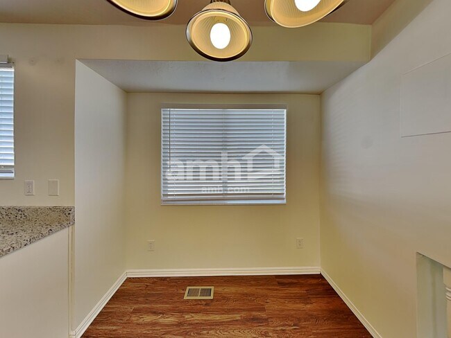 Building Photo - 514 W 150 S