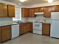 Building Photo - 1409 Maple St
