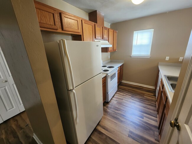 Building Photo - 2131 Wesley Ct