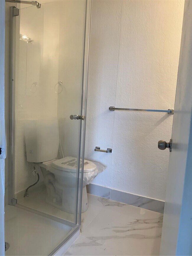 Building Photo - West 81st Place, Hialeah, FL 33014 - 4 BR ...