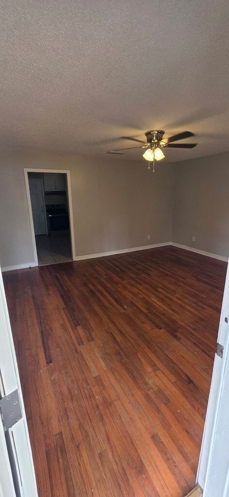 Building Photo - 105 Wilson St