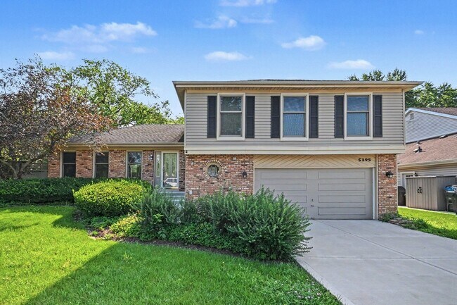Building Photo - 5195 Castaway Ln