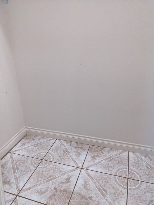 Building Photo - 8638 Rd 30