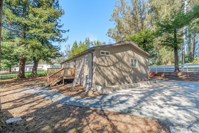 Building Photo - 3995 Roblar Rd