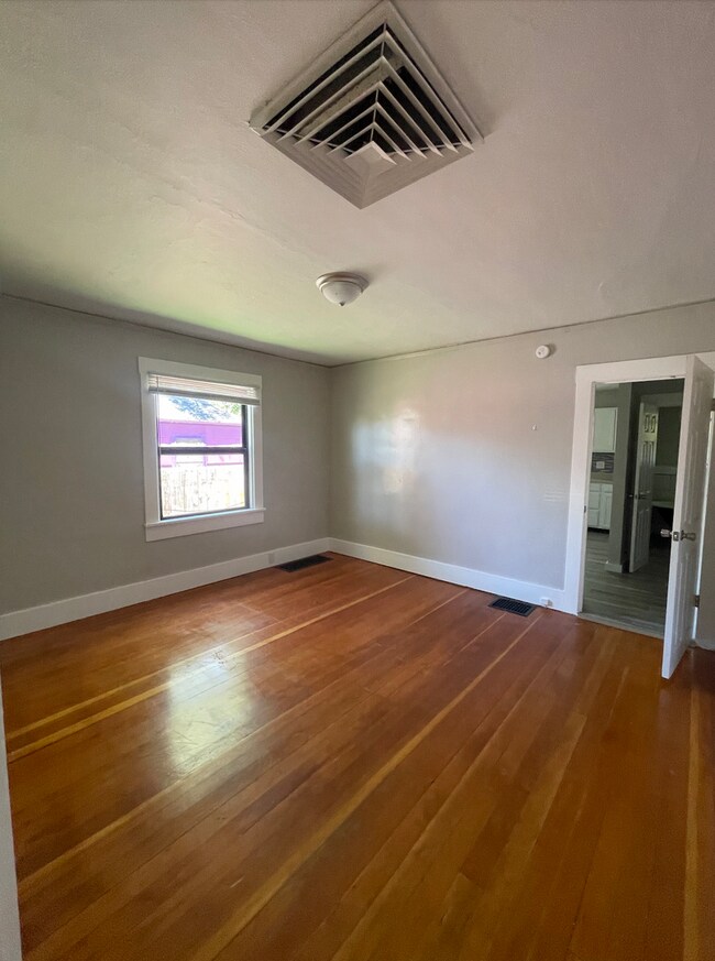 Building Photo - Move-In Special! FREE 50" TV for Qualified Tenants!