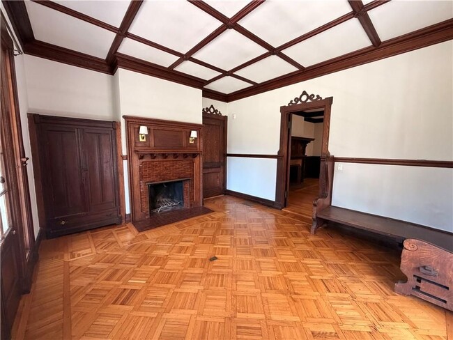 Building Photo - 412 Bellevue Ave