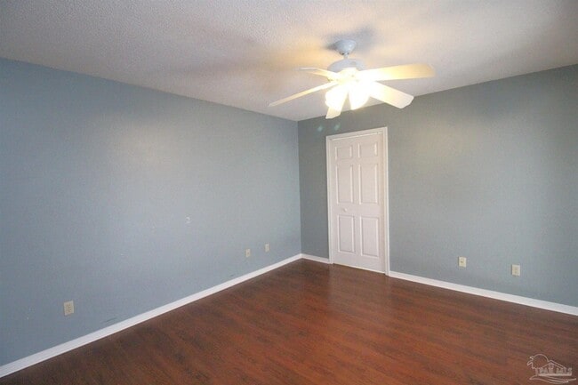Building Photo - 8154 Treetop Ln
