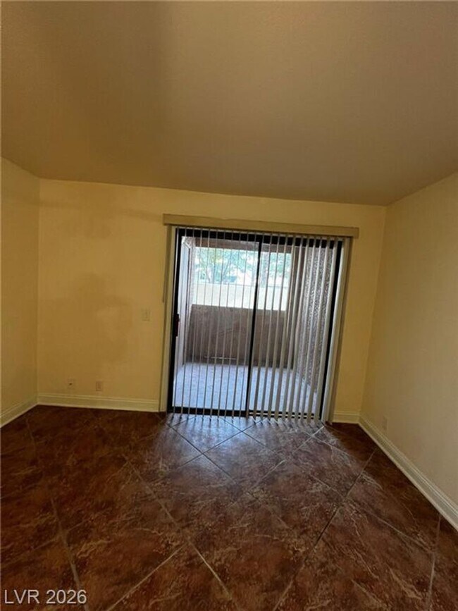 Building Photo - 3151 N Soaring Gulls Dr