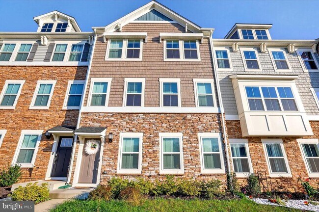 Building Photo - 4121 Hatley Pl