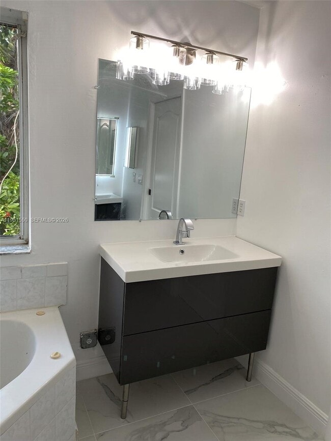 Building Photo - 11301 Rockinghorse Rd