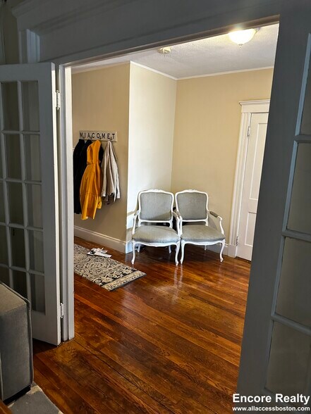 Building Photo - 110 Brainerd Rd