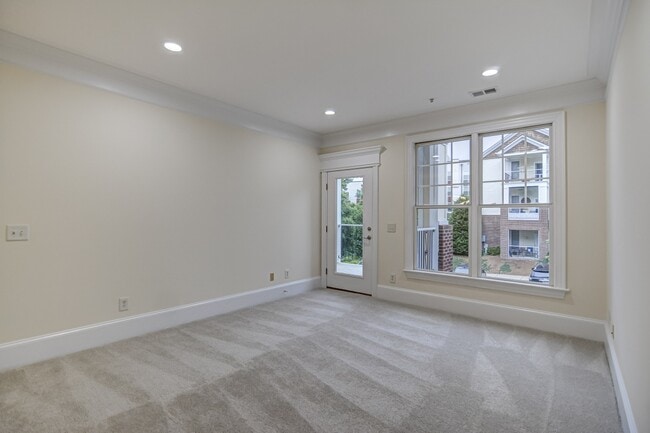Living room - 901 Canenaugh Dr