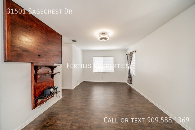 Building Photo - 31501 Sagecrest Dr