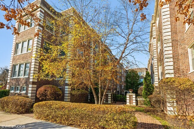 Primary Photo - 433 N Lombard Ave