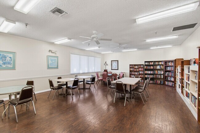 Building Photo - 3162 Via Poinciana