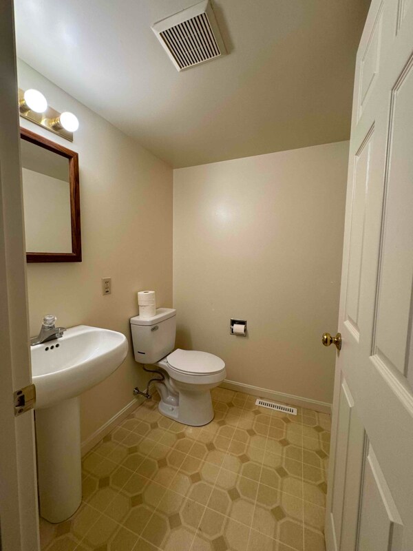 Building Photo - 424 S 25th St