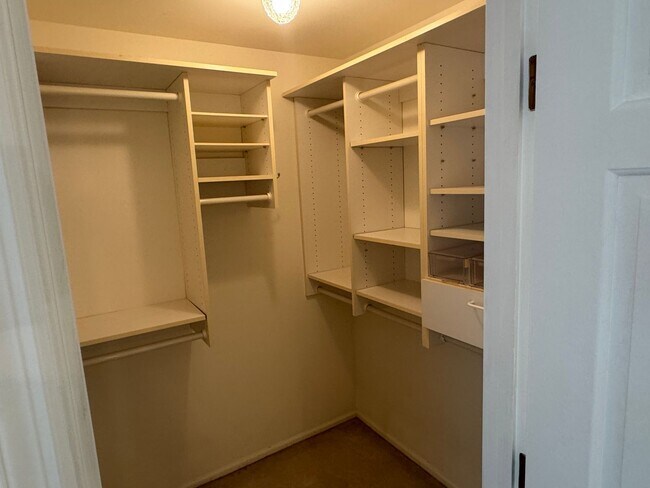 Building Photo - Spacious Well Kept Condo in West County (Ballwin) - RENT WITH AN OPTION TO PURCHASE